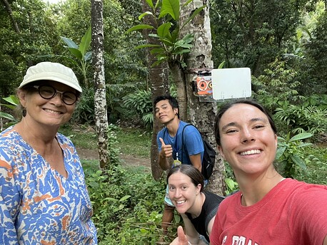 Bri deploying Mothboxes with Dinacon participants and Sea Communities team members.